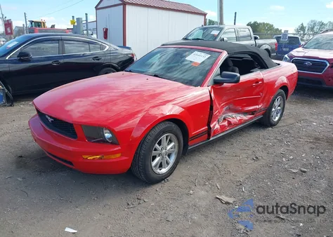 2007 Ford Mustang V6 Deluxe/V6 Premium z USA, uszkodzony, nr VIN 1ZVFT84N475327923